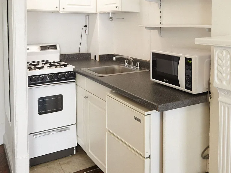 319 W 76th St #11 — Photo 5