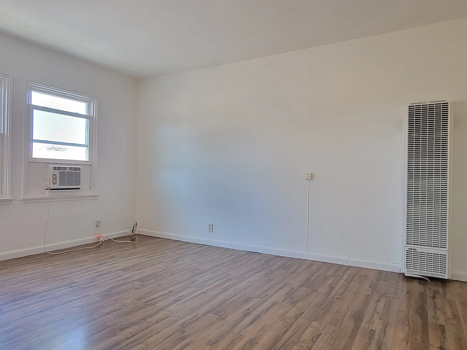 Studio, $1,345 — Photo 3