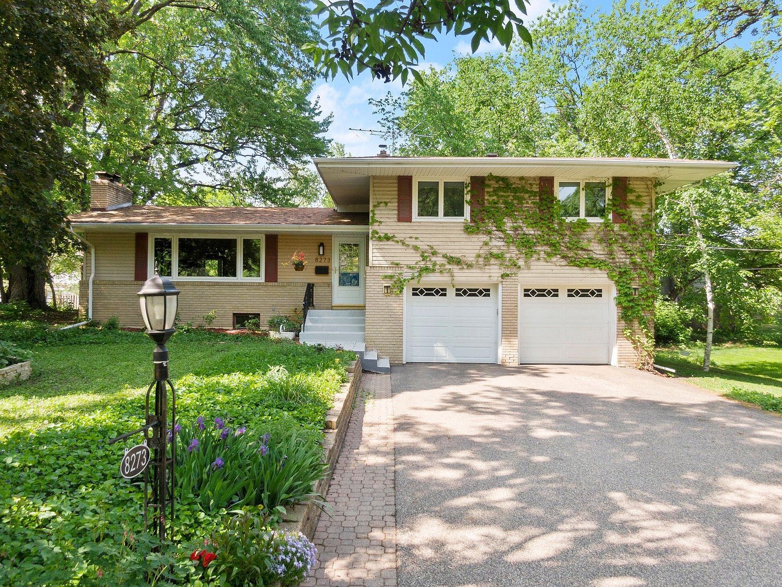 8273 Westwood Hills Curv, Saint Louis Park, MN 55426 MLS 6345809