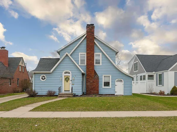 315 Miami Club Dr, Mishawaka, IN 46544