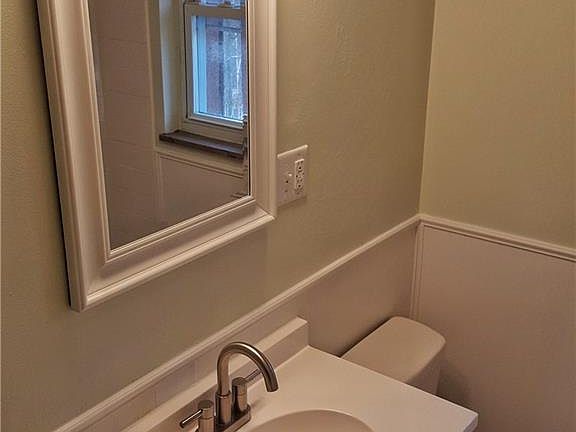 5th image of 5127 Saulton Dr
