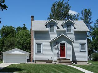 401 E Pearl St, Geneseo, IL 61254