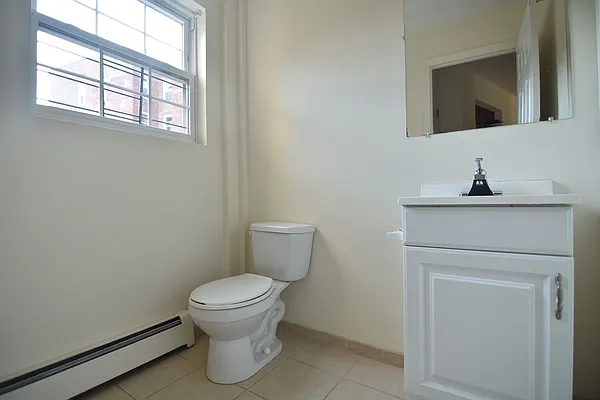 Rented by Clove Realty LLC | media 18