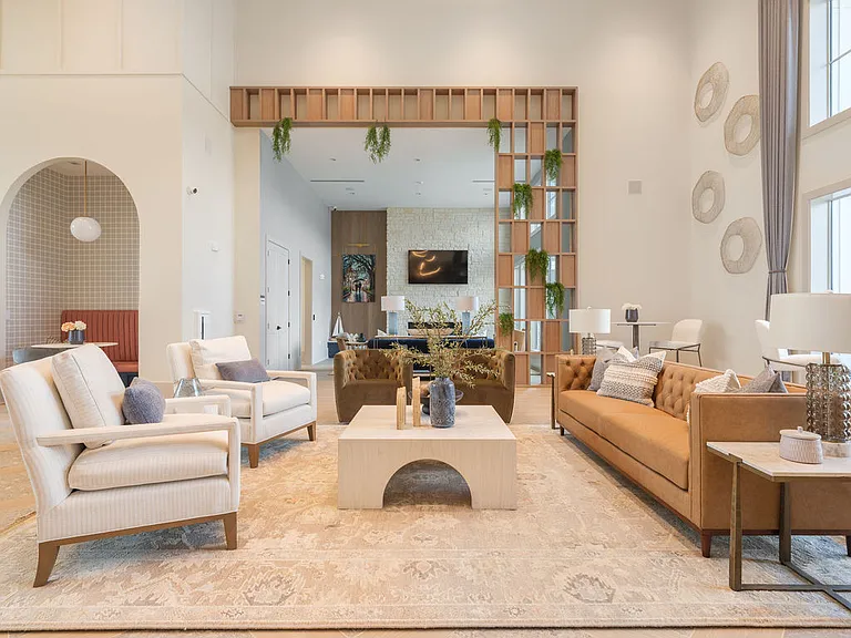 Miro Luxury Apartments — Photo 16