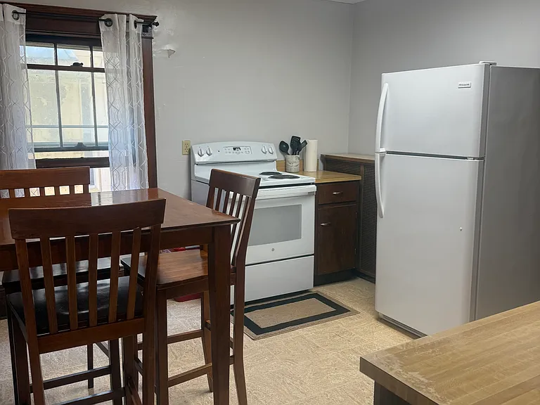 1703 W 11th St #1705 — Photo 12