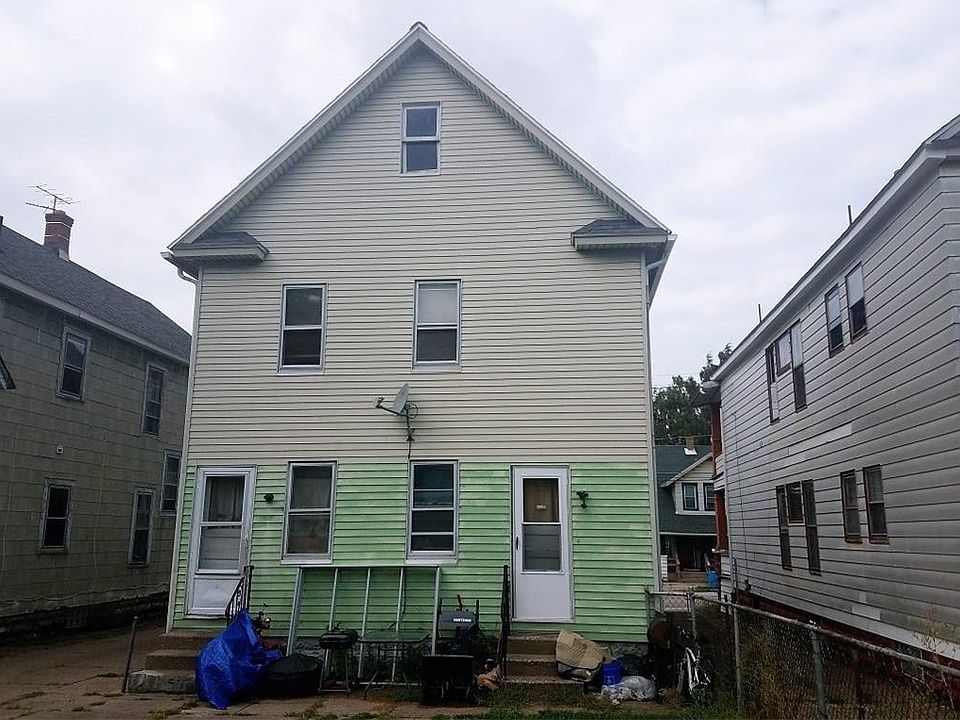 2nd image of 1215-17 E Lake Rd