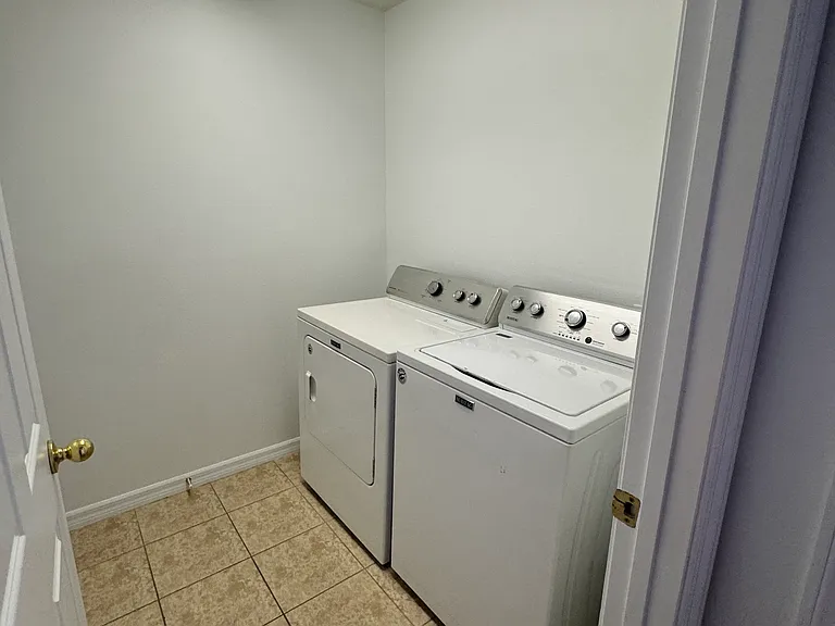 3038 Seaview Castle Dr — Photo 12