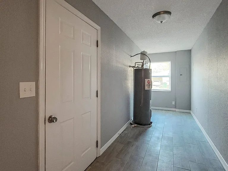 318 Sun Dial Ct — Photo 13