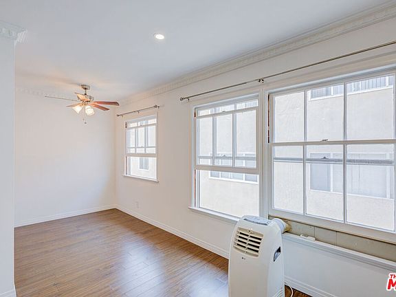 4th image of 1643 N Formosa Ave #7