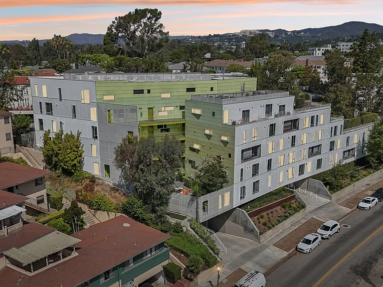 Village Lofts — Photo 7