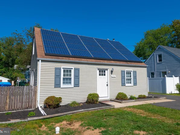 2905 Steele Ave, Bristol, PA 19007