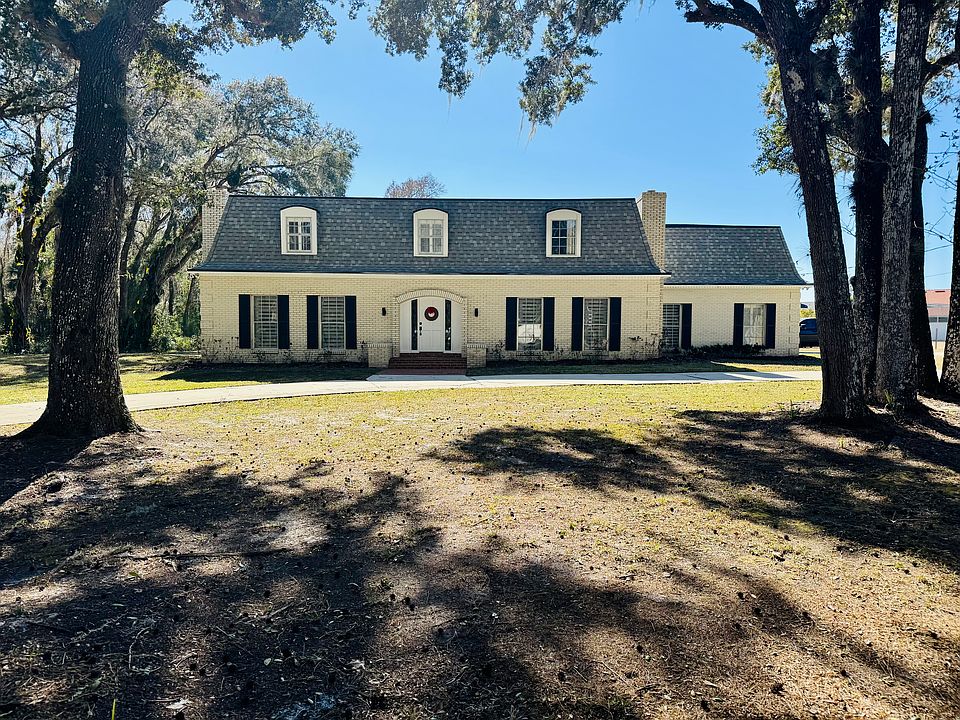 1st image of 165 Leslie Ln