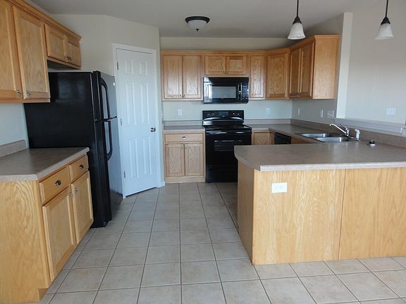4th image of 2022 Thompson Dr