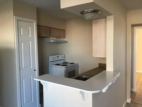 5th image of 321 N Ewing Ave #1