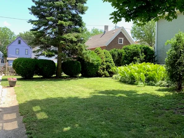 2454 N Pierce St #A, Milwaukee, WI 53212