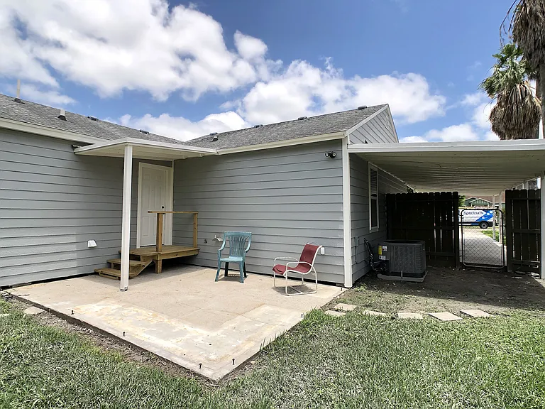 2409 Crews St — Photo 25