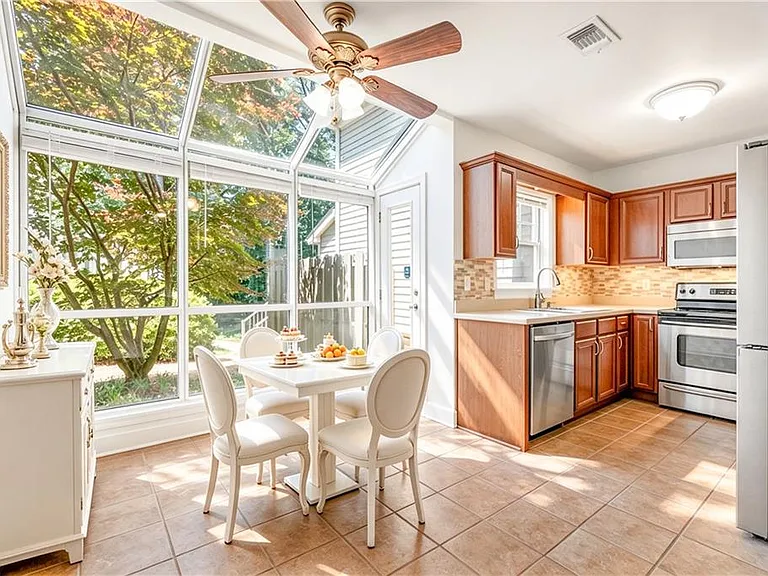 46 Mount Vernon Cir — Photo 10