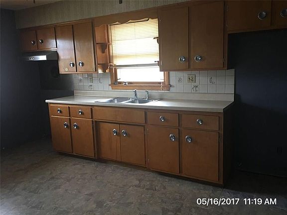 2nd image of 2914 Florence Ave