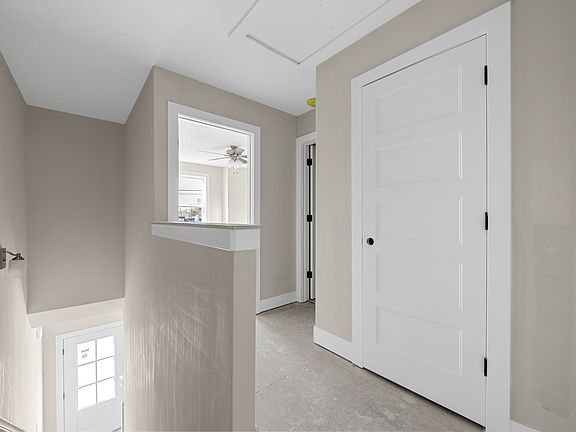 5th image of 1035 Sinclair Dr #1-A
