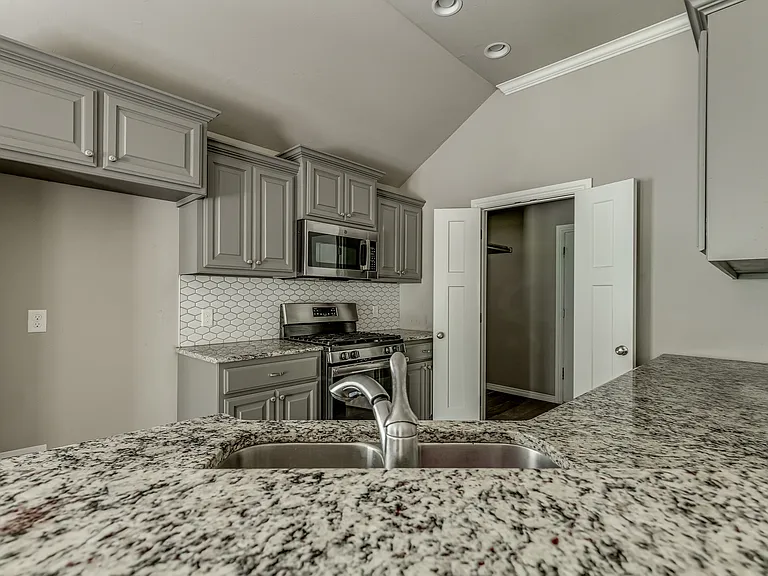 8717 Yassir Blvd — Photo 15