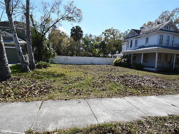 4th image of 8020 Interbay Blvd