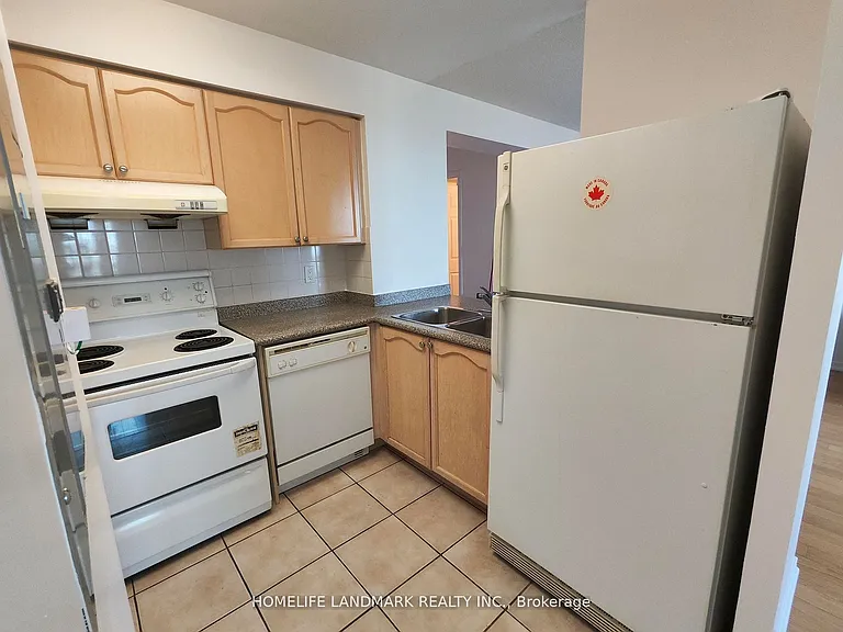 8 Hillcrest Ave #1711 — Photo 6