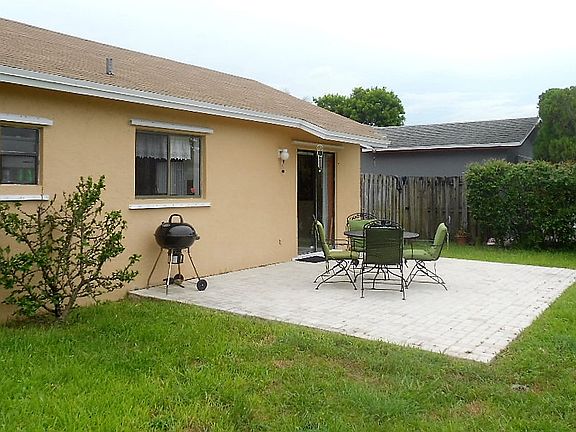 5th image of 2320 NW 111th Ave