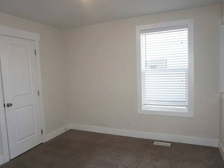 500 E. Duplex — Photo 5