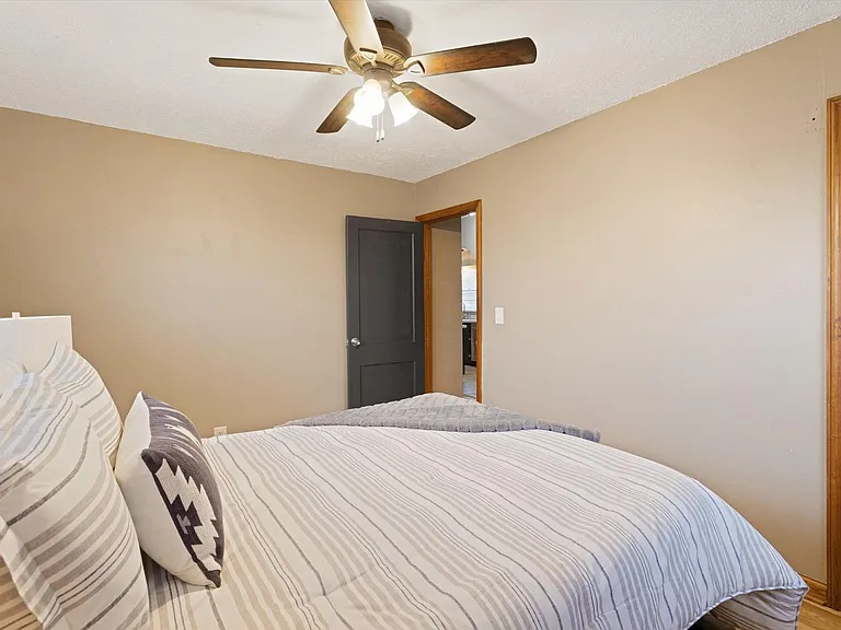 7514 Cass St — Photo 12