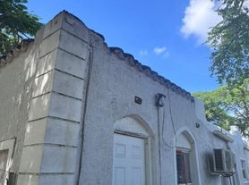 261 NW 81st St, Miami, FL