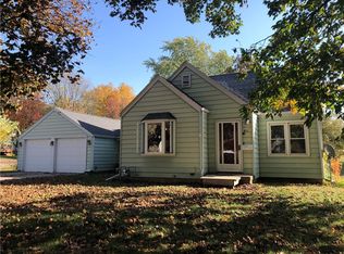 411 SE 3rd St, Greenfield, IA 50849