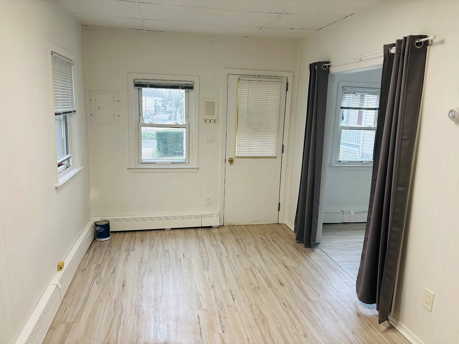 1 bed, 1.0 bath, $2,400 — Photo 3