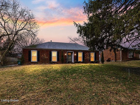 3rd image of 1618 Ormsby Ln