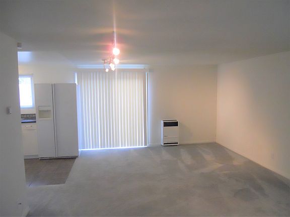 4th image of 144 Santa Monica Ave #1