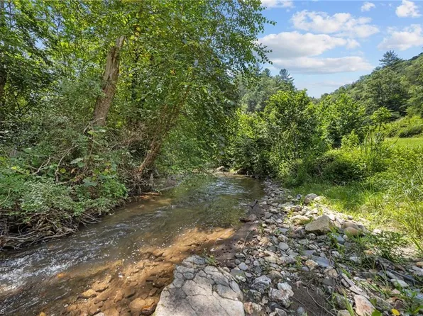 1296 Sheets Gap Rd, Millers Creek, NC 28651