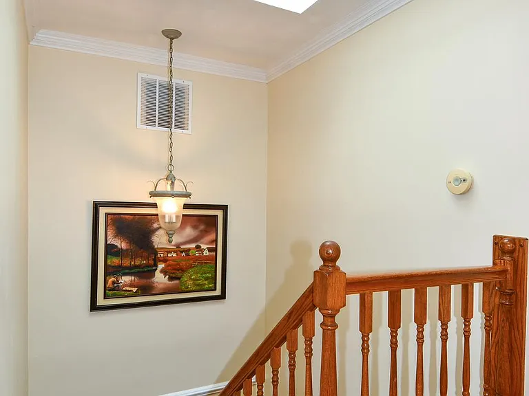 9401 Hickory View Pl — Photo 34