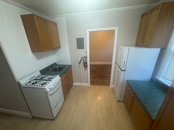 5th image of 3079 Bristol Rd APT 6