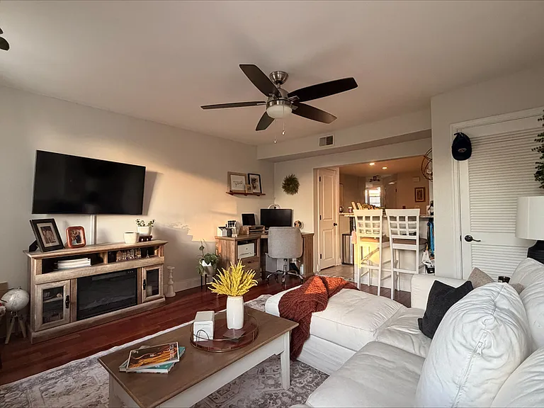 1437 E Passyunk Ave #3 — Photo 5