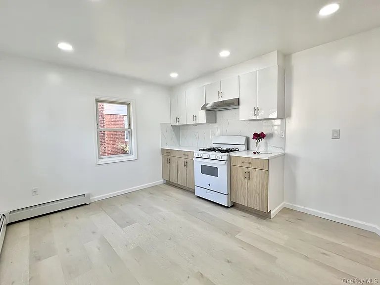 33 Cherry Ln — Photo 3