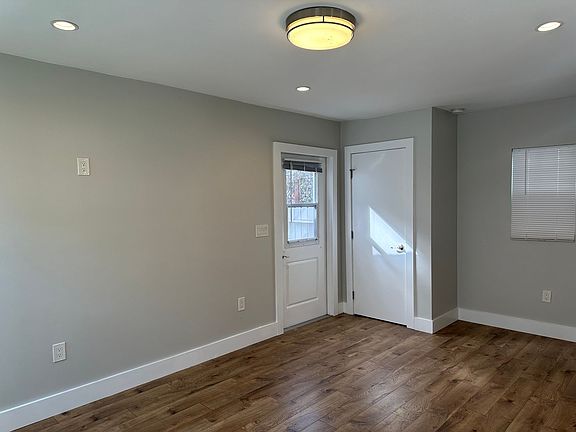 2nd image of 4550 42nd St