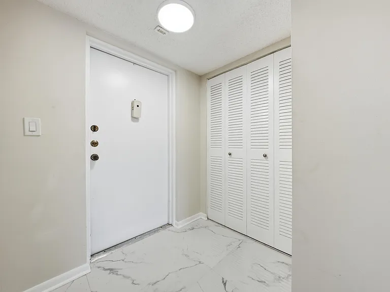 3000 Riverside Dr #201-1 — Photo 4