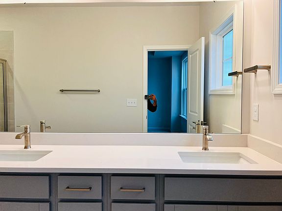 4th image of 3241 Stelfox St #1