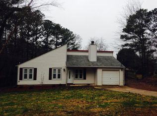 224 Apple Branch Dr, Woodstock, GA 30188