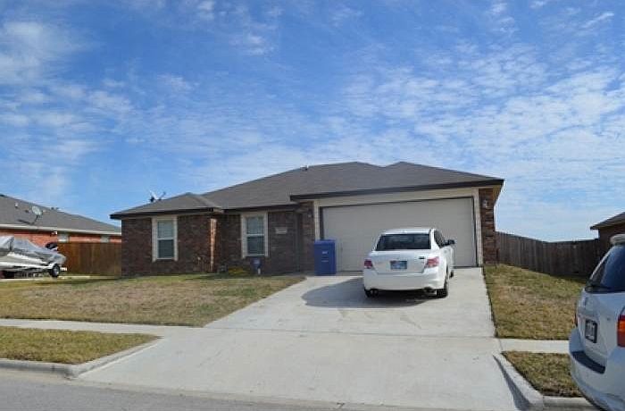 1st image of 1321 Dixon Cir