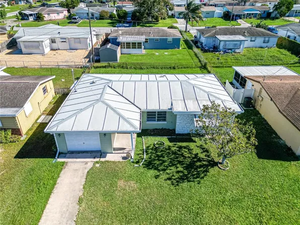 2618 Baywood Dr, Holiday, FL 34690