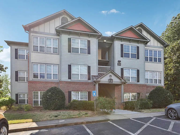 Brookside Park Apartments — Photo 50