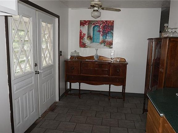 4th image of 620 Crawford Ave