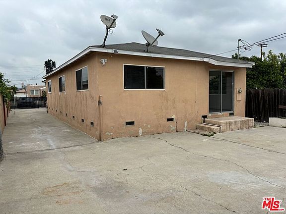 3rd image of 3806 W 115th St