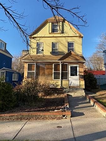 2nd image of 36 Longfellow St