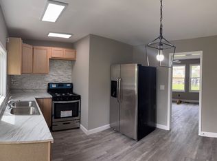 9109 E 74th St, Raytown, MO 64133
